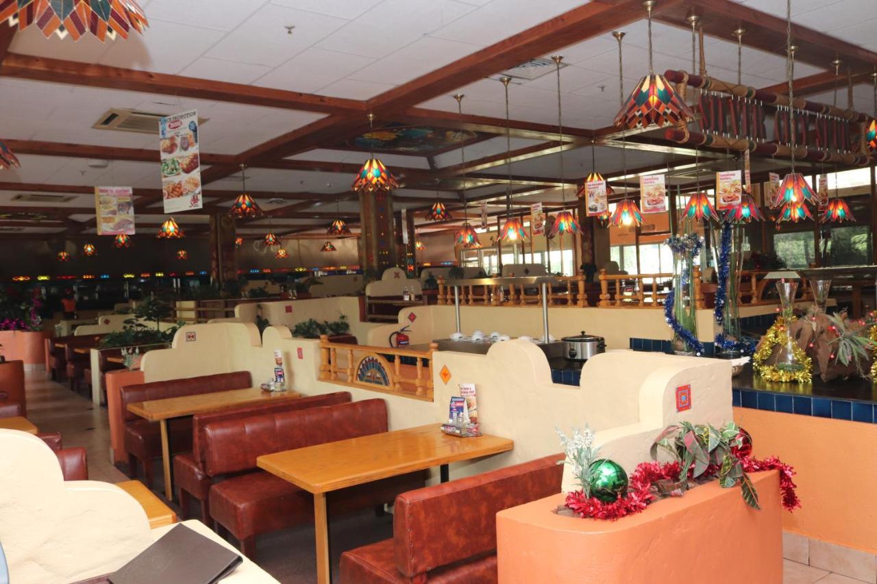Golf Course Hotel Кампала Екстериор снимка