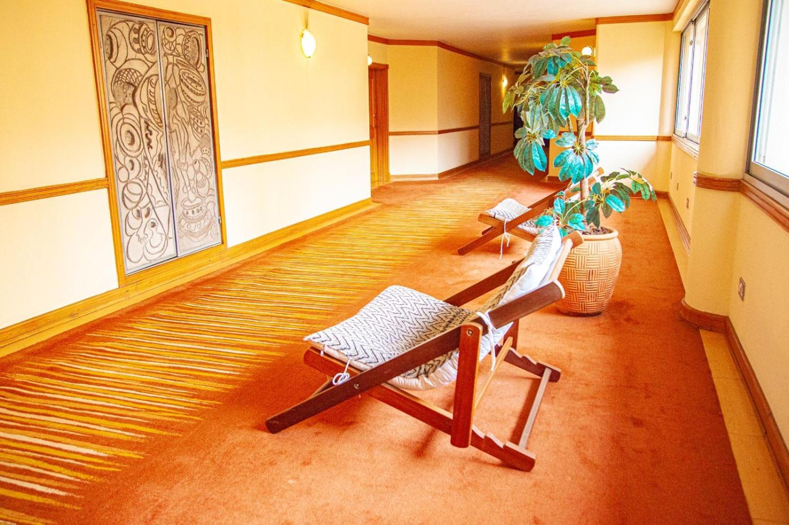 Golf Course Hotel Кампала Екстериор снимка